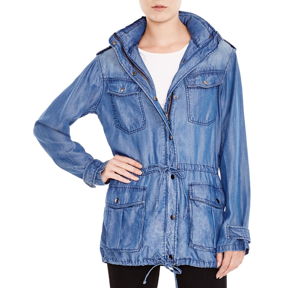 ISO in search of rails Petra utility jacket Medium